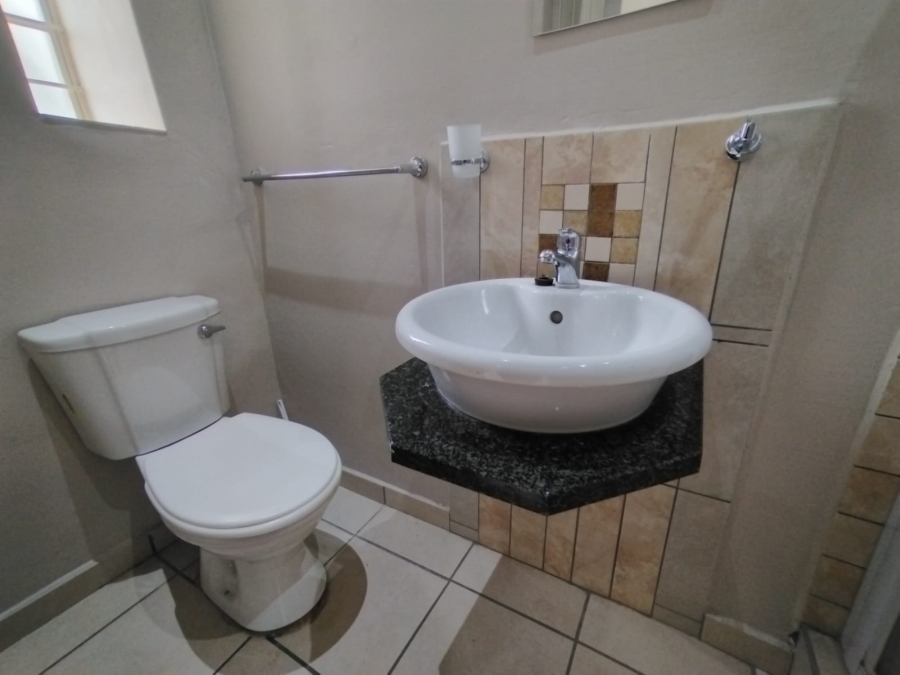 2 Bedroom Property for Sale in Waterval East North West